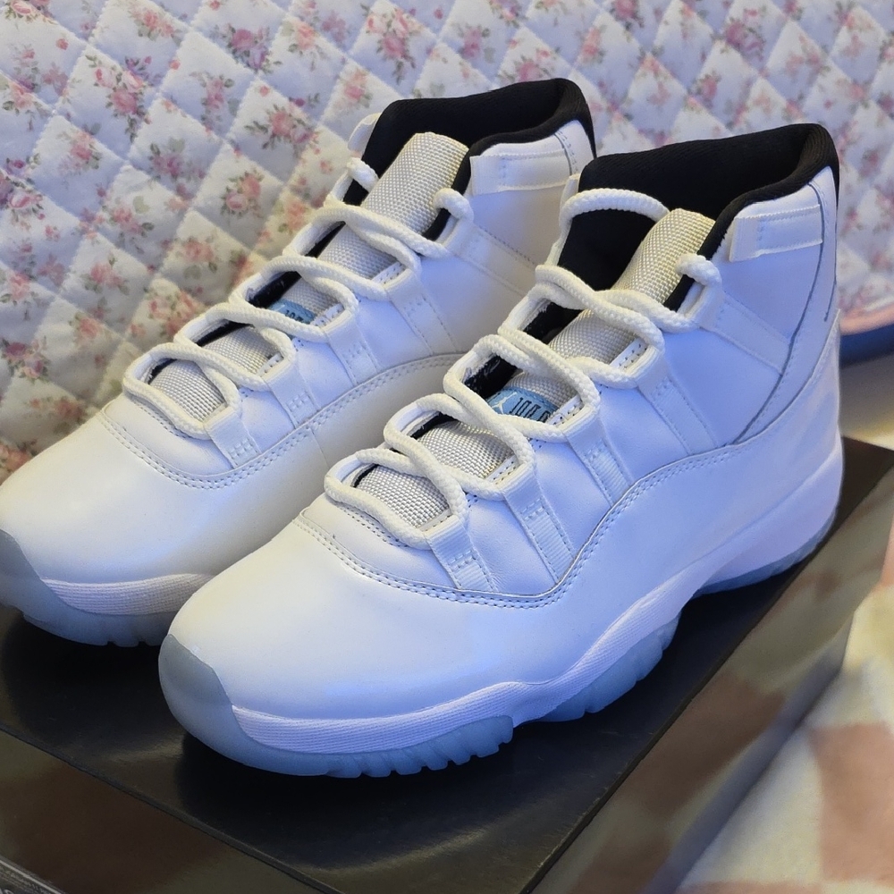 Nike Air Jordan 11 Retro Legend Blue White Black  Men's SIZE 8.5 Men